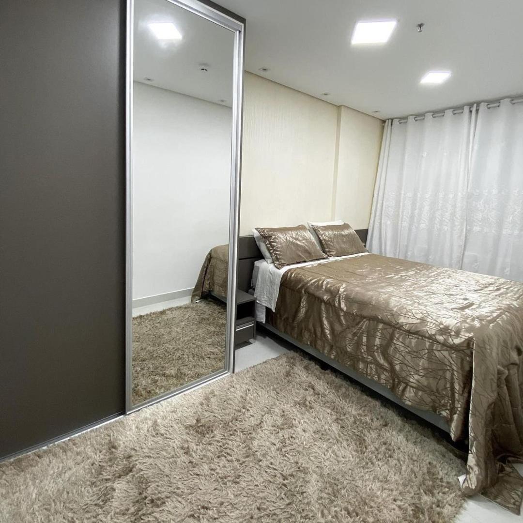 Apartamento 1 dormitório no Boqueirão com Piscina, 50 metros da Praia Praia Grande  Exterior foto